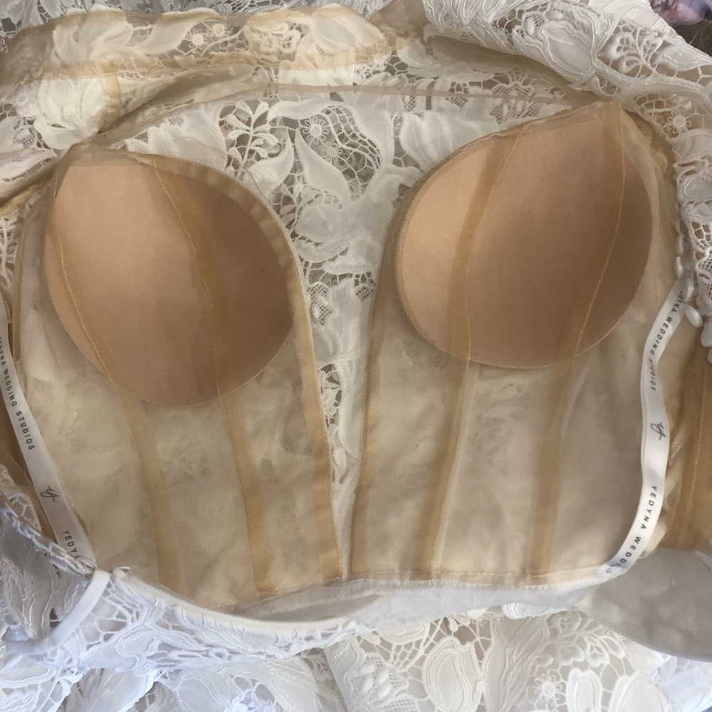 YEDINA studios long sleeve vintage style lace corset wedding dress stunning! S - Picture 15 of 17